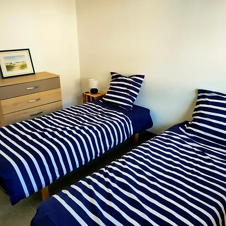 A 50 M De La Mer, Ideal Famille Apartment